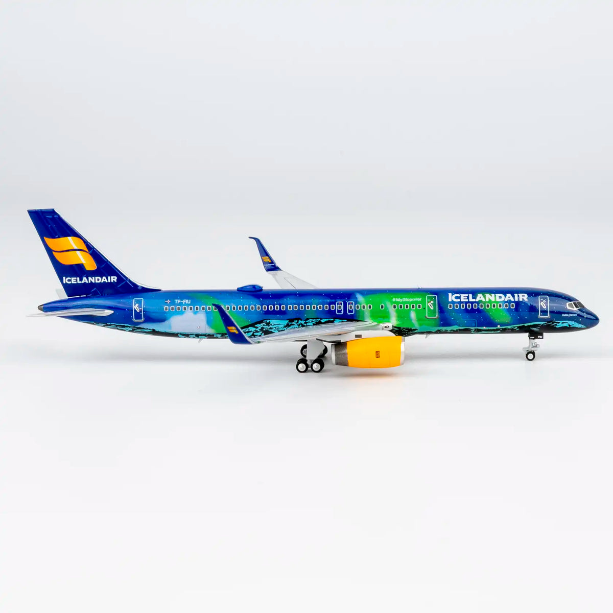 NG Models Icelandair Boeing 757-200 TF-FIU