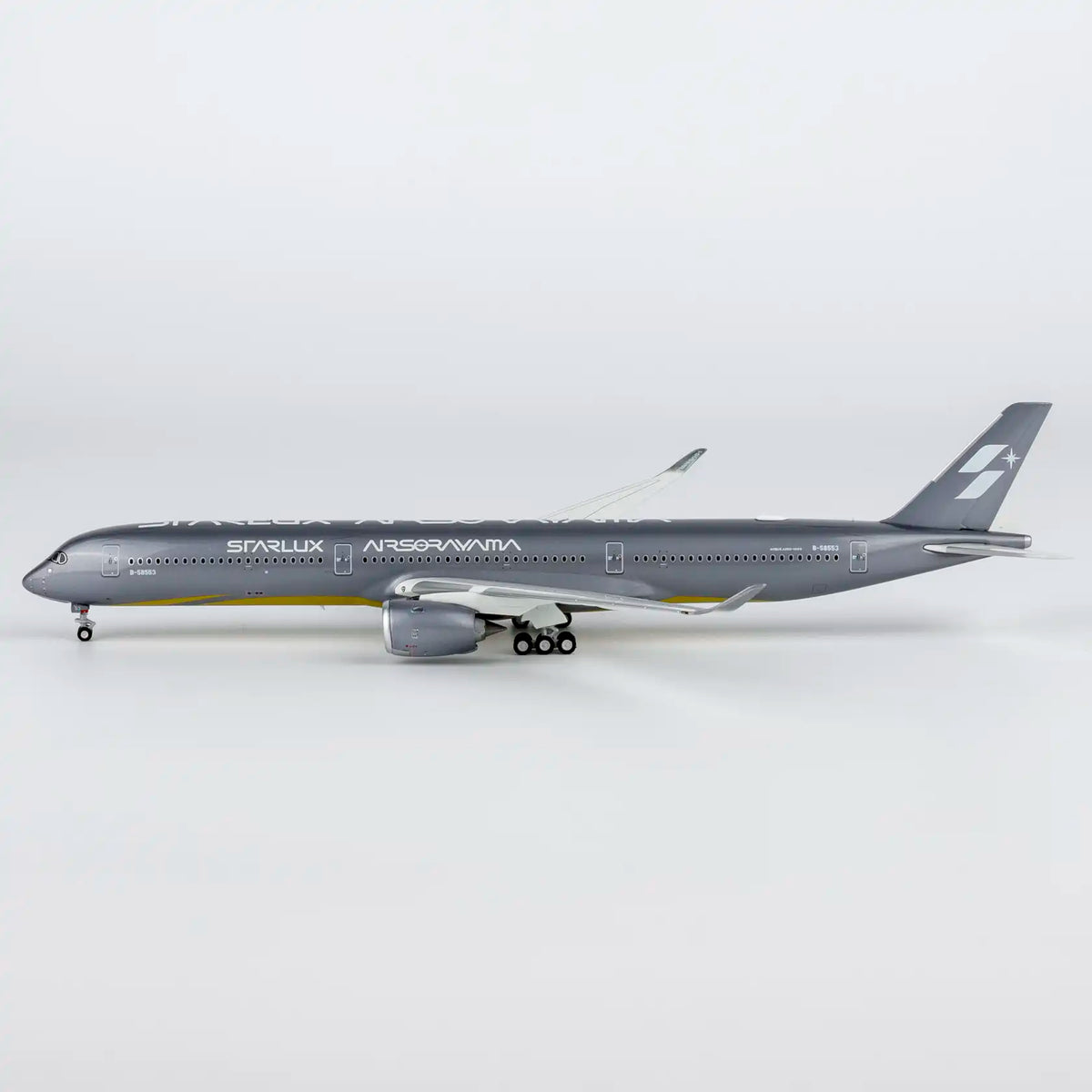 NG Model 1:400 Starlux Airlines  Airbus A350-1000 Airsorayama Silver B-58553 (Luxury Edition)
