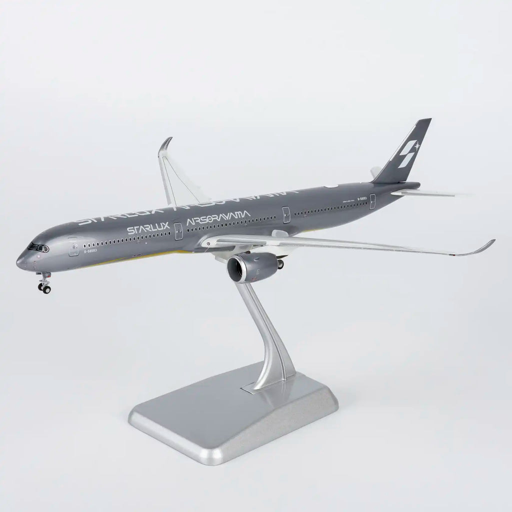 NG Model 1:400 Starlux Airlines  Airbus A350-1000 Airsorayama Silver B-58553 (Luxury Edition)
