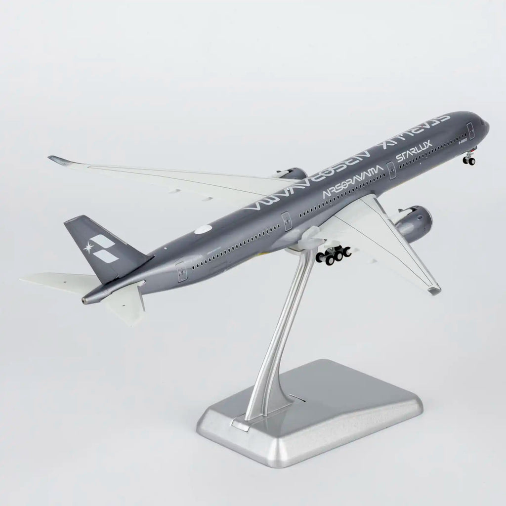 NG Model 1:400 Starlux Airlines  Airbus A350-1000 Airsorayama Silver B-58553 (Luxury Edition)