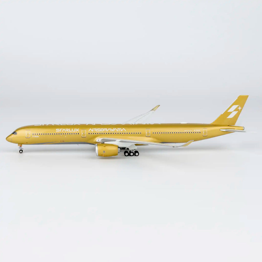 NG Model 1:400 Starlux Airlines Airbus A350-1000 Airsorayama Gold B-58554 (Luxury Edition)