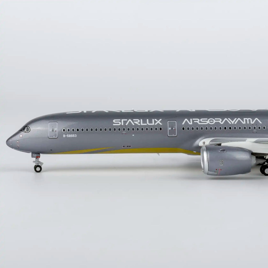 NG Model 1:400 Starlux Airlines  Airbus A350-1000 Airsorayama Silver B-58553 (Luxury Edition)
