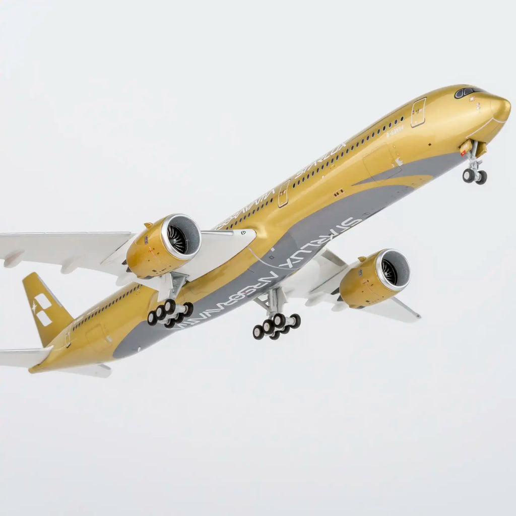NG Model 1:400 Starlux Airlines Airbus A350-1000 Airsorayama Gold B-58554 (Luxury Edition)