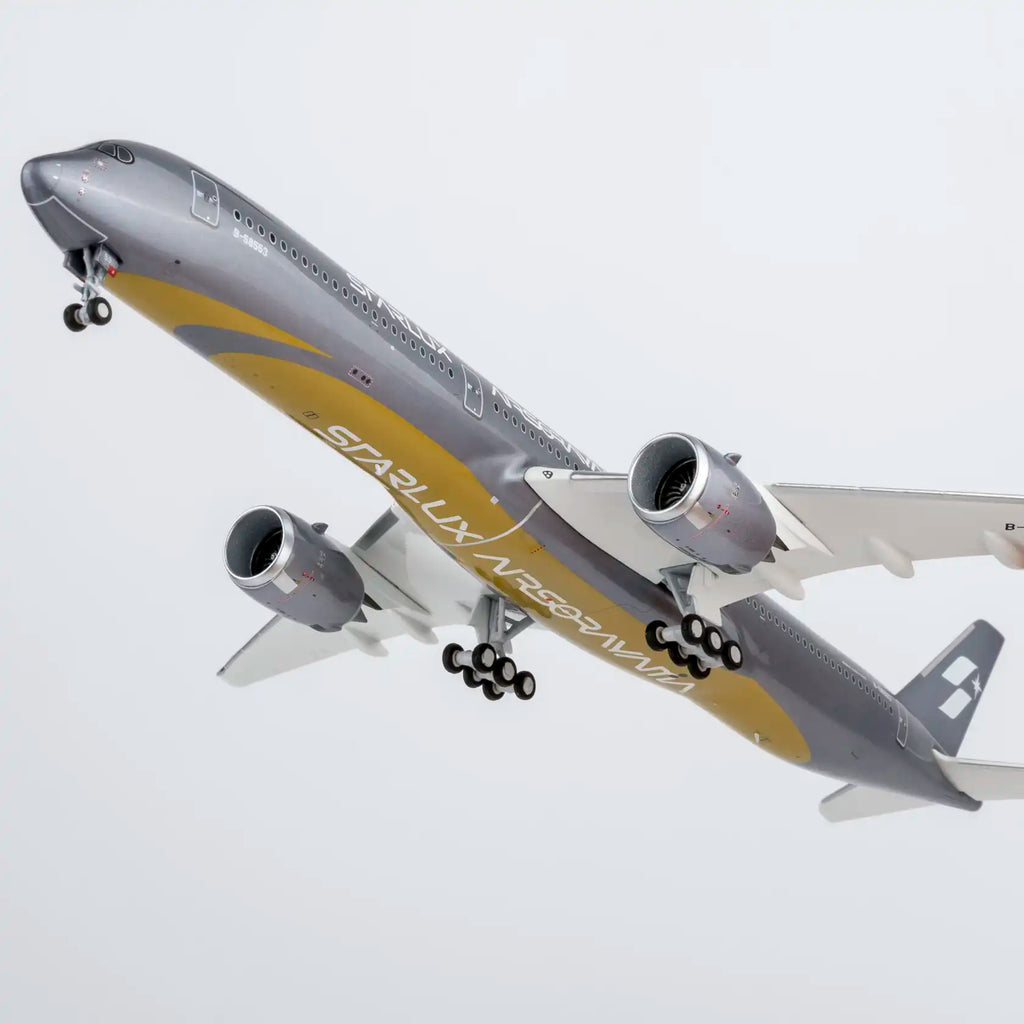 NG Model 1:400 Starlux Airlines  Airbus A350-1000 Airsorayama Silver B-58553 (Luxury Edition)