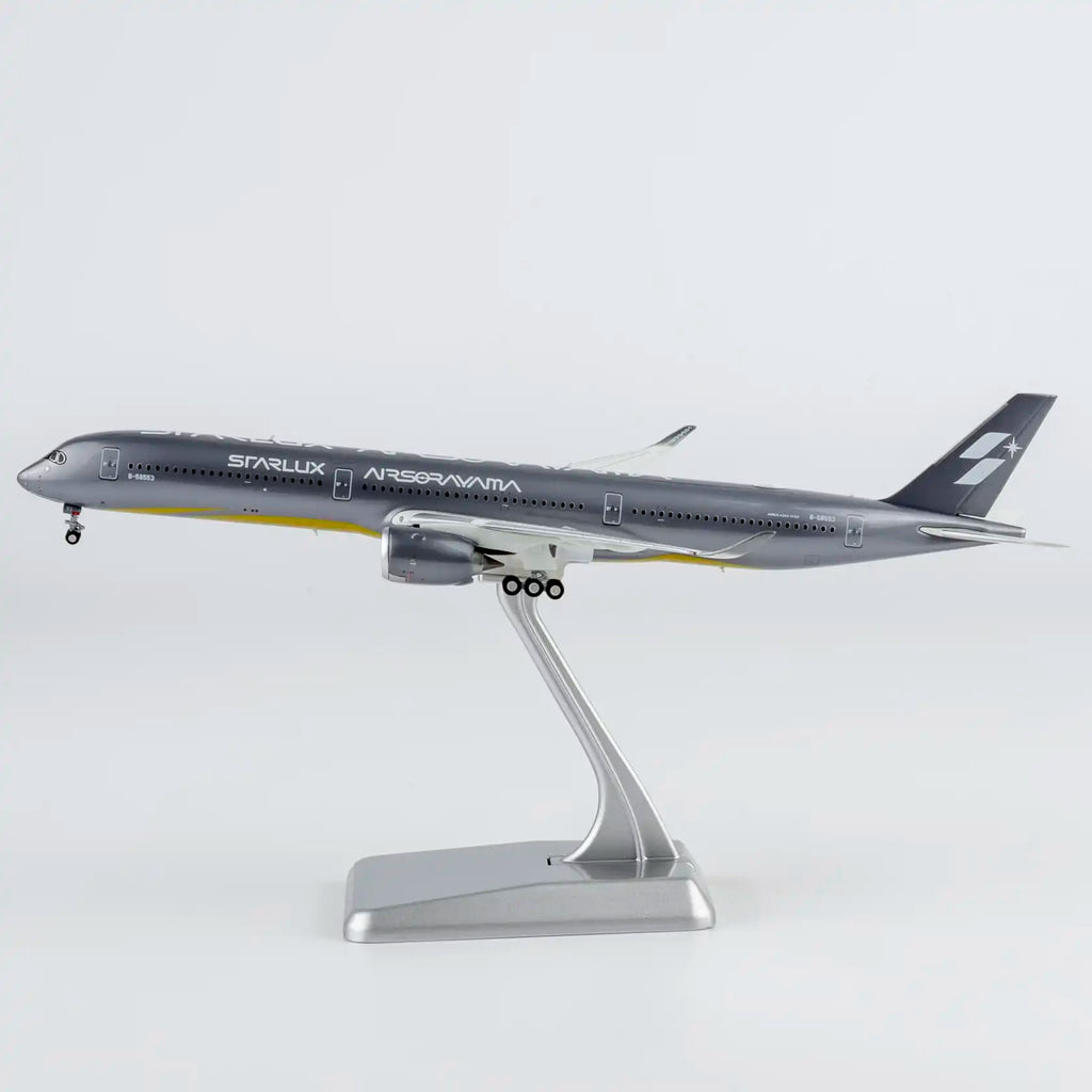 NG Model 1:400 Starlux Airlines  Airbus A350-1000 Airsorayama Silver B-58553 (Luxury Edition)