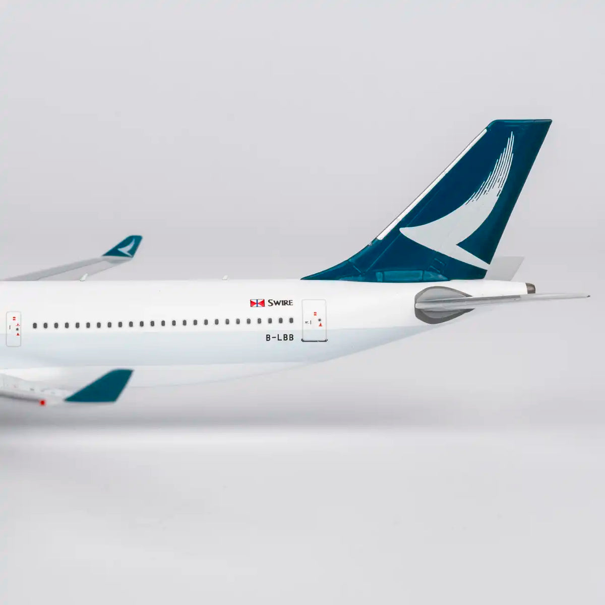 NG Models Cathay Pacific Airbus A330-300 B-HLV