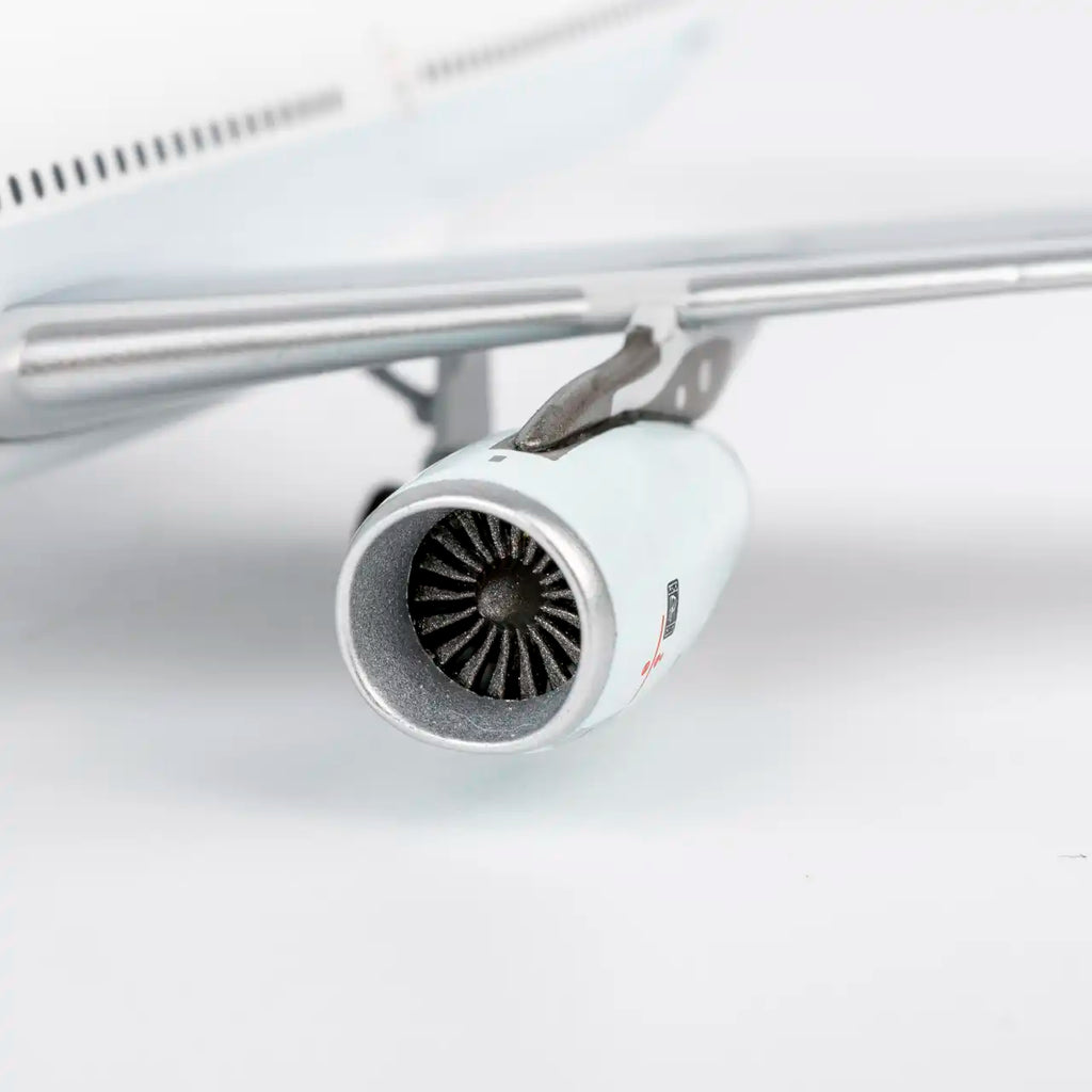 NG Models Cathay Pacific Airbus A330-300 B-HLV