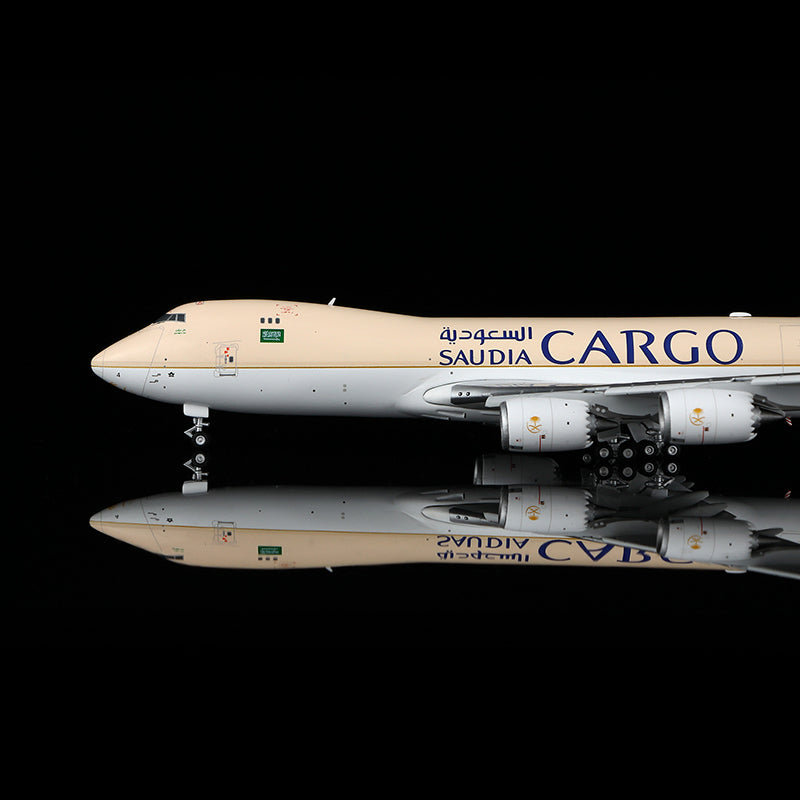 HX Models Saudi Arabian Airlines Cargo B747-8F HZ-AI3 "Flaps Down" Scale Model