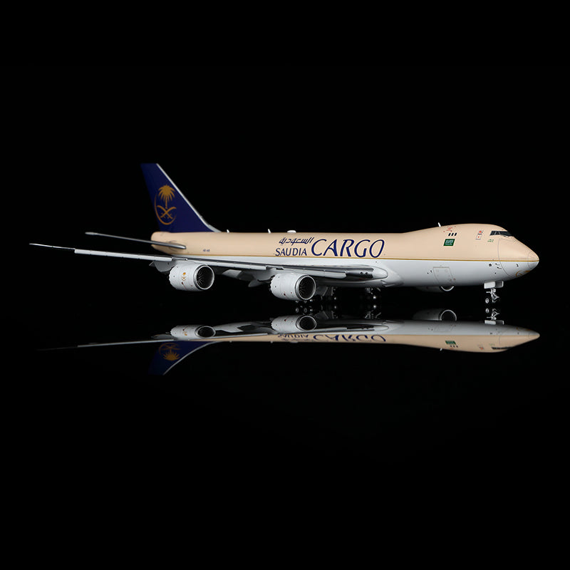 HX Models 沙烏地阿拉伯航空貨運 B747-8F HZ-AI4「襟翼放下」比例模型