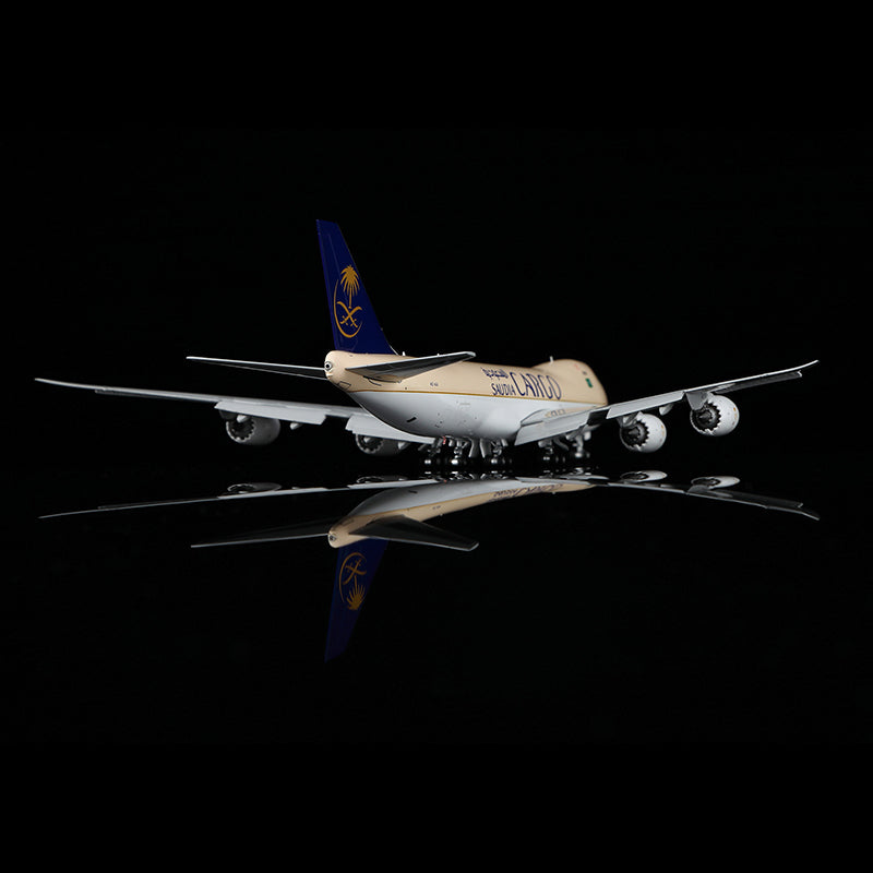 HX Models Saudi Arabian Airlines Cargo B747-8F HZ-AI3 "Flaps Down" Scale Model