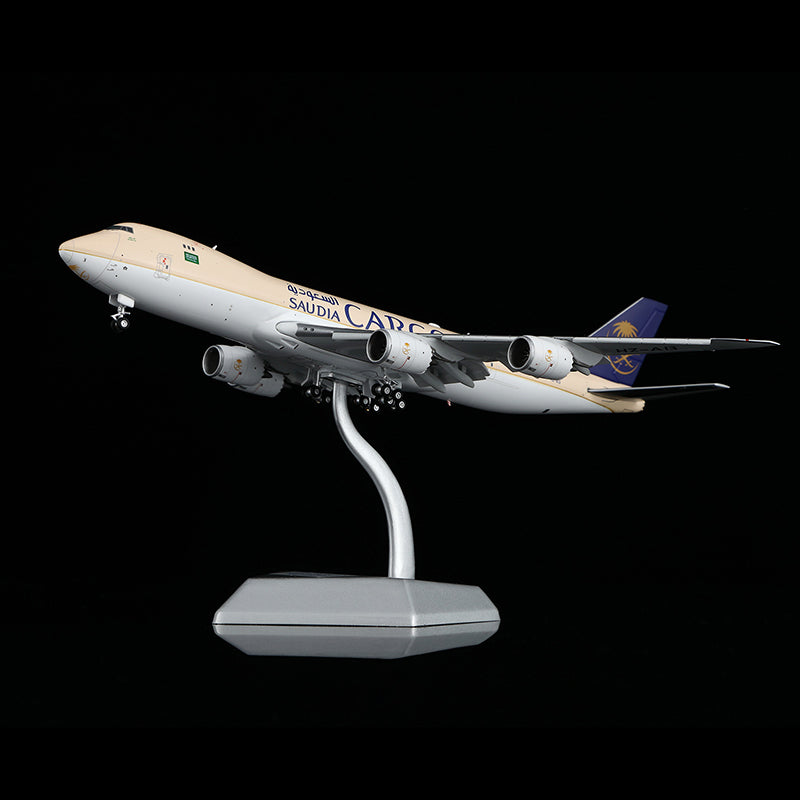 HX Models 沙烏地阿拉伯航空貨運 B747-8F HZ-AI4「襟翼放下」比例模型