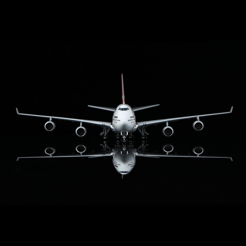1/400 Qantas Boeing 747-400 VH-OJC “2000 Australian Grand Prix”