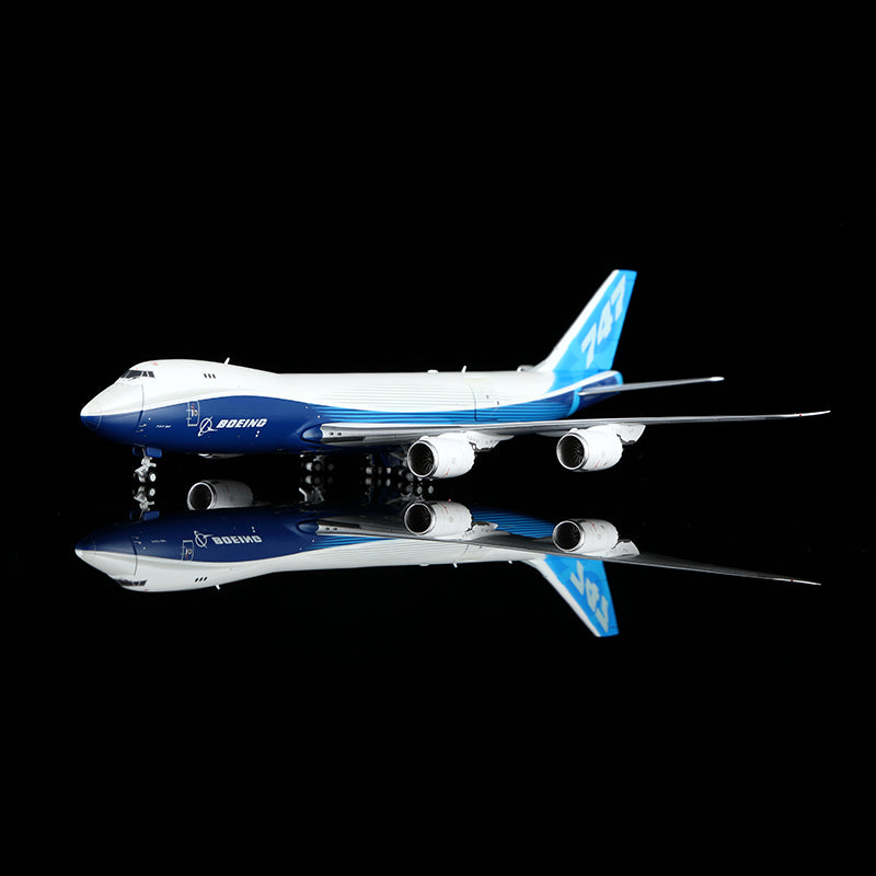 波音公司 B747-8F「互動系列」