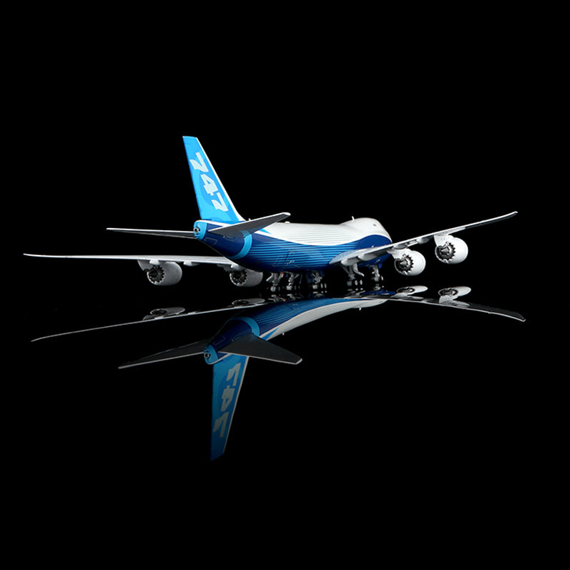 波音公司 B747-8F「互動系列」