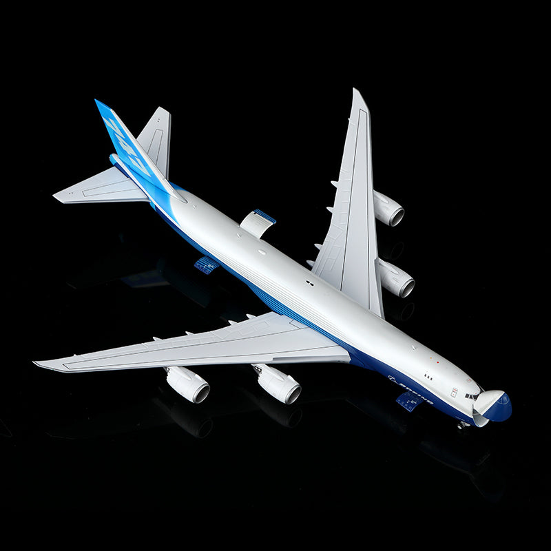 波音公司 B747-8F「互動系列」