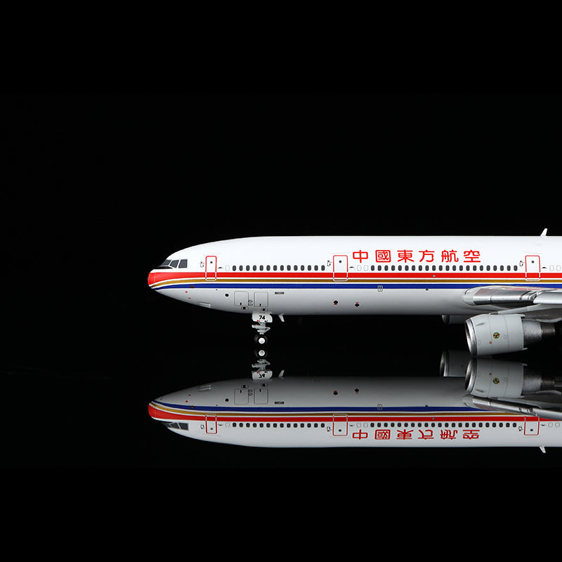 中國東方航空麥道 MD-11F「襟翼放下」B-2174