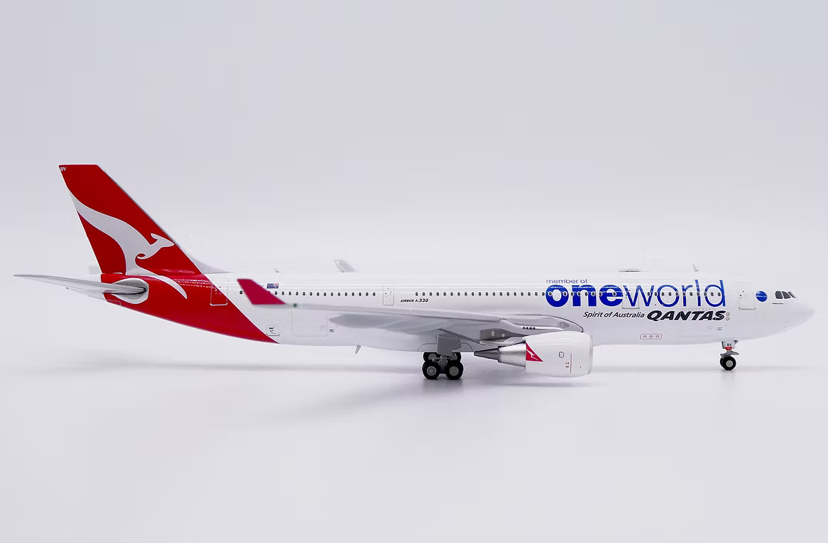 JC Wings 澳洲航空「寰宇一家 Oneworld」空中巴士 A330-200 VH-EBV 1:400 飛機合金模型