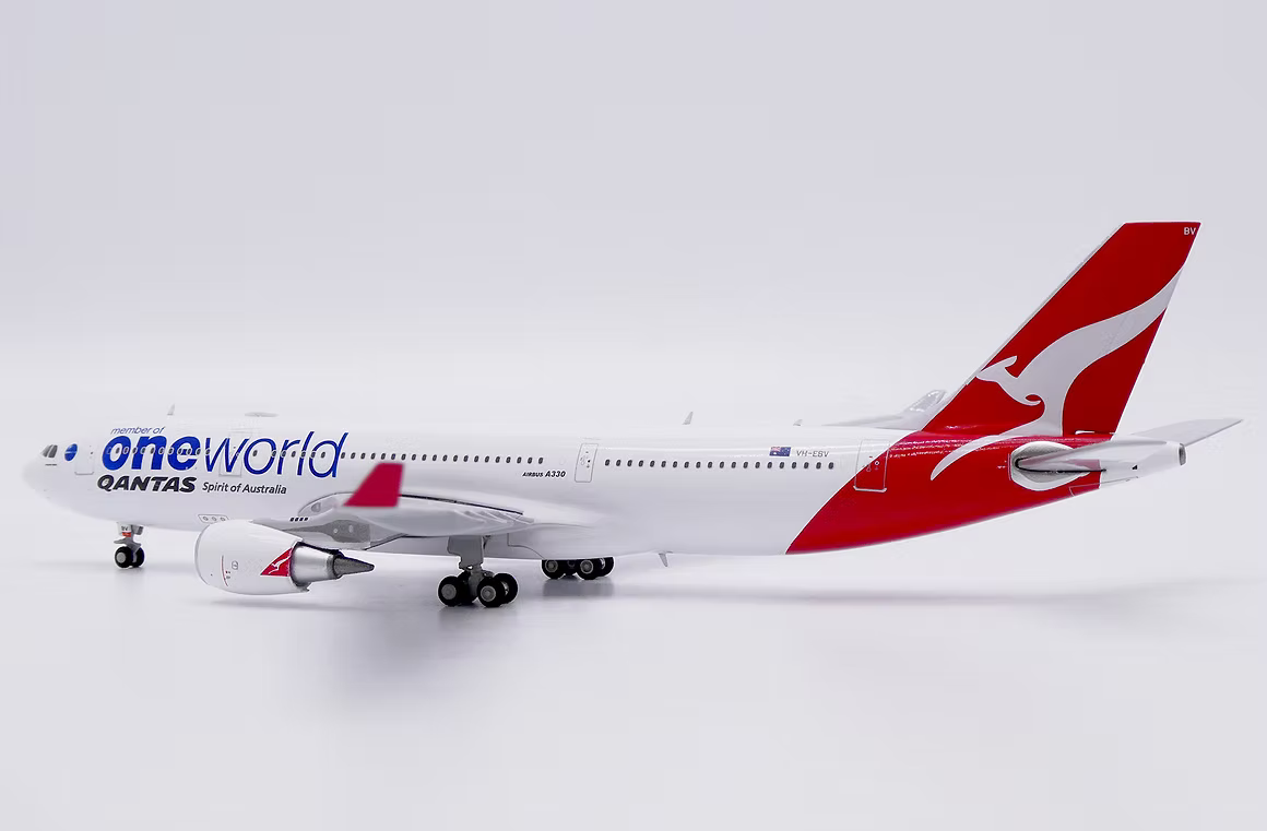 JC Wings 澳洲航空「寰宇一家 Oneworld」空中巴士 A330-200 VH-EBV 1:400 飛機合金模型