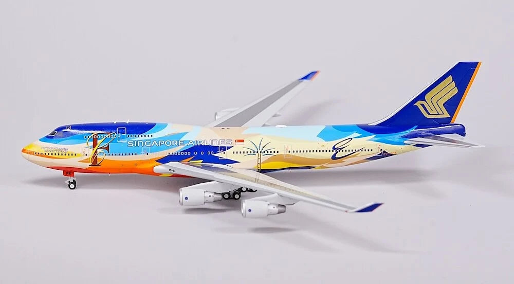 HX Models 1/400 Singapore Airlines Boeing 747-400 9V-SPL "Tropical" Scale Model